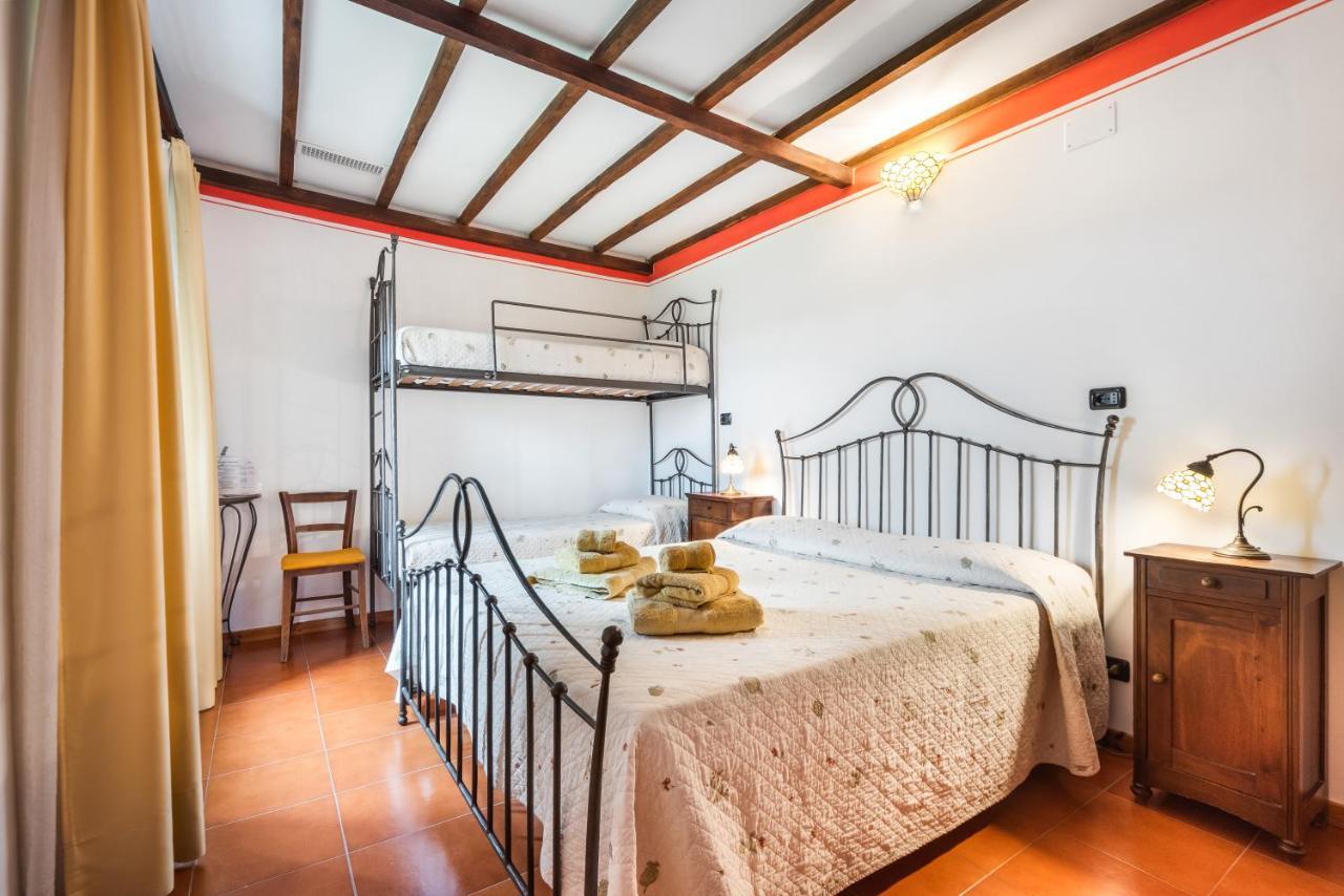 Casale Dei Gelsi Bed and Breakfast Castiglione In Teverina Exteriör bild